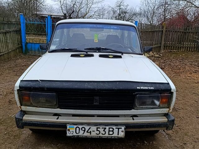 Белый ВАЗ 2105, объемом двигателя 15 л и пробегом 0 тыс. км за 500 $, фото 2 на Automoto.ua
