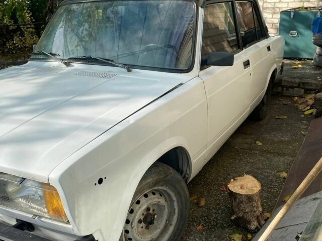 Белый ВАЗ 2105, объемом двигателя 1.3 л и пробегом 33 тыс. км за 383 $, фото 5 на Automoto.ua