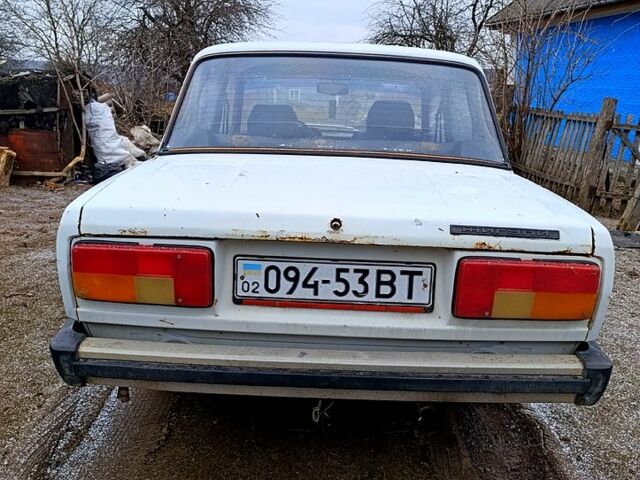 Белый ВАЗ 2105, объемом двигателя 15 л и пробегом 0 тыс. км за 500 $, фото 4 на Automoto.ua