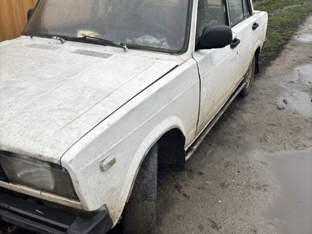 Белый ВАЗ 2105, объемом двигателя 0 л и пробегом 38 тыс. км за 342 $, фото 2 на Automoto.ua