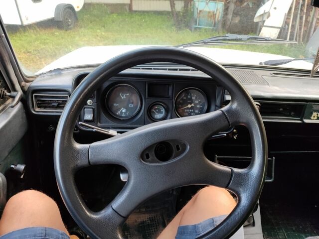 ВАЗ 2105 1989 в Буче на Automoto.ua Белый ВАЗ 2105, объемом двигателя 1.3 л и пробегом 20 тыс. км за 1000 $, фото 7 на Automoto.ua