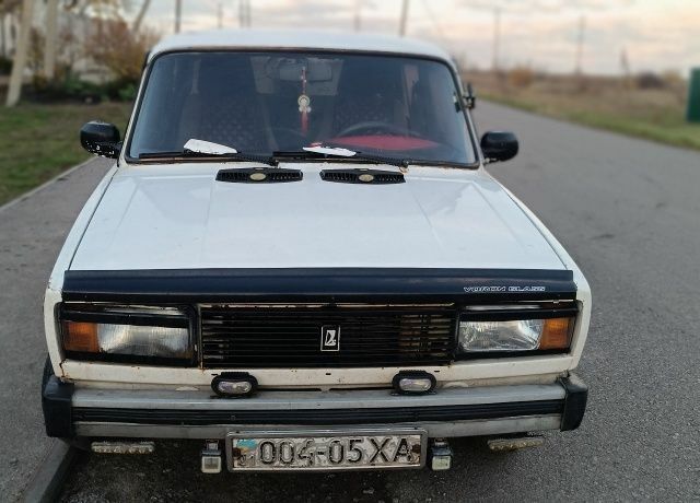 Белый ВАЗ 2105, объемом двигателя 0 л и пробегом 2 тыс. км за 358 $, фото 6 на Automoto.ua