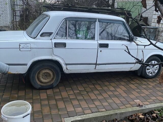 Белый ВАЗ 2105, объемом двигателя 1.3 л и пробегом 3 тыс. км за 945 $, фото 2 на Automoto.ua