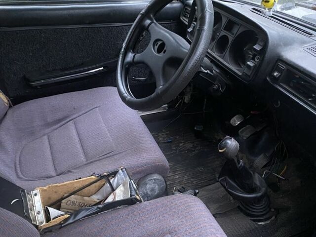 Белый ВАЗ 2105, объемом двигателя 1.3 л и пробегом 3 тыс. км за 945 $, фото 4 на Automoto.ua