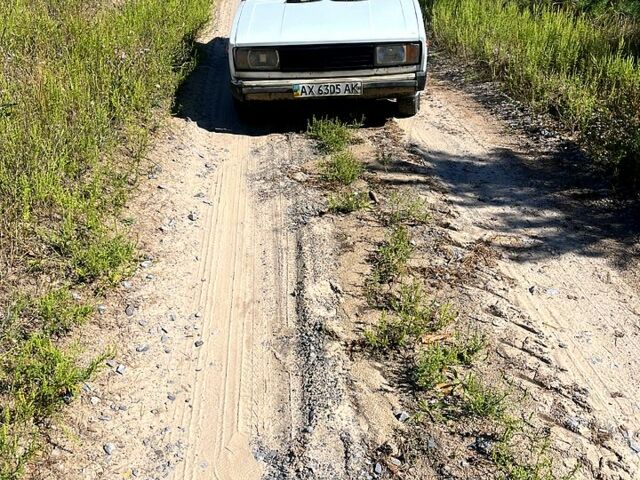 Білий ВАЗ 2105, об'ємом двигуна 1.5 л та пробігом 128 тис. км за 650 $, фото 1 на Automoto.ua