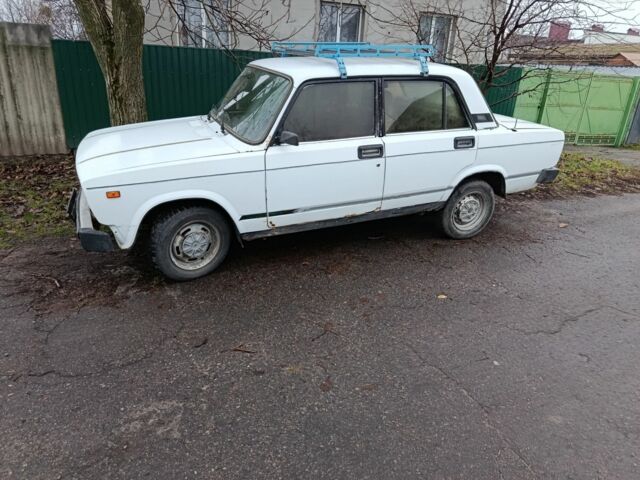 Білий ВАЗ 2105, об'ємом двигуна 0 л та пробігом 450 тис. км за 426 $, фото 1 на Automoto.ua