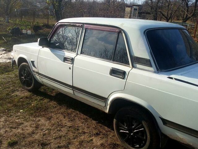 Белый ВАЗ 2105, объемом двигателя 1.5 л и пробегом 0 тыс. км за 470 $, фото 1 на Automoto.ua