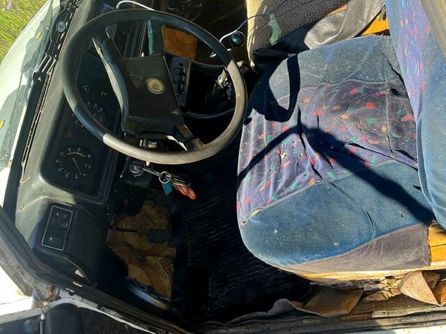 Білий ВАЗ 2105, об'ємом двигуна 1.5 л та пробігом 128 тис. км за 650 $, фото 3 на Automoto.ua