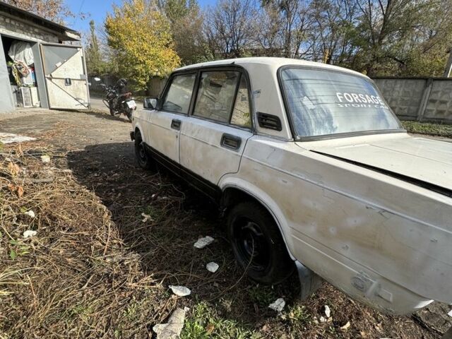 Белый ВАЗ 2105, объемом двигателя 1.3 л и пробегом 50 тыс. км за 180 $, фото 2 на Automoto.ua