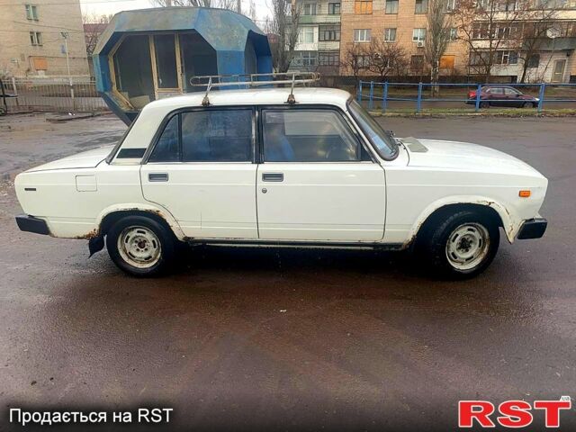 Белый ВАЗ 2105, объемом двигателя 15 л и пробегом 0 тыс. км за 600 $, фото 3 на Automoto.ua
