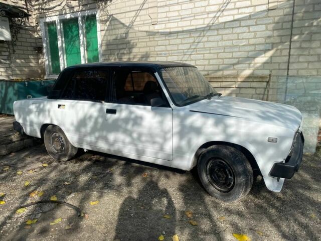 Белый ВАЗ 2105, объемом двигателя 1.3 л и пробегом 33 тыс. км за 383 $, фото 7 на Automoto.ua