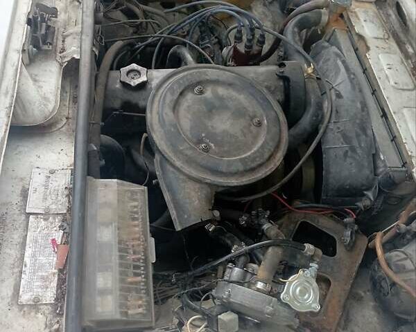 Белый ВАЗ 2105, объемом двигателя 1.3 л и пробегом 838 тыс. км за 600 $, фото 5 на Automoto.ua