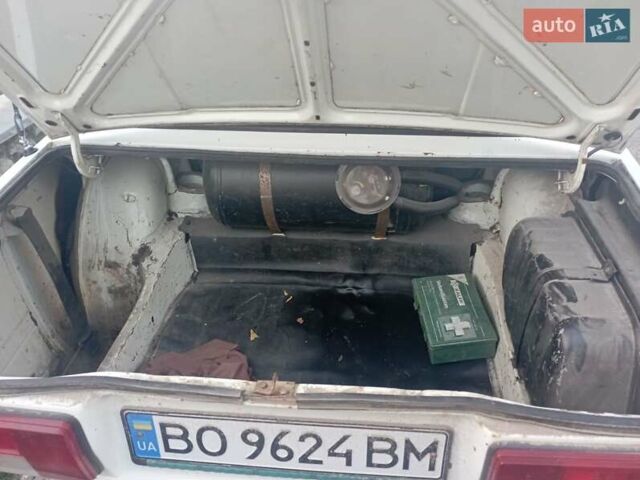 Белый ВАЗ 2105, объемом двигателя 1.3 л и пробегом 838 тыс. км за 600 $, фото 1 на Automoto.ua