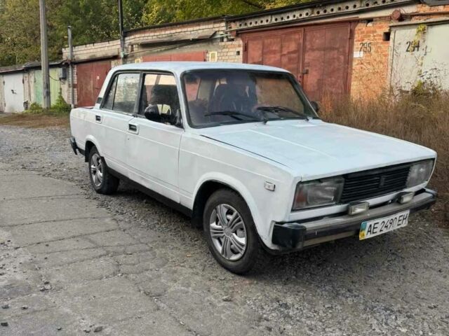 Білий ВАЗ 2105, об'ємом двигуна 1.5 л та пробігом 200 тис. км за 350 $, фото 3 на Automoto.ua