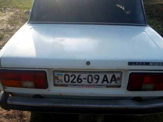 Белый ВАЗ 2105, объемом двигателя 1.5 л и пробегом 0 тыс. км за 470 $, фото 2 на Automoto.ua