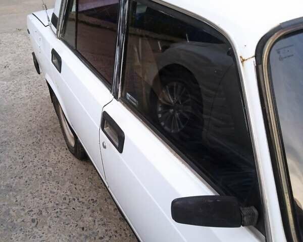 Білий ВАЗ 2105, об'ємом двигуна 1.3 л та пробігом 100 тис. км за 650 $, фото 3 на Automoto.ua