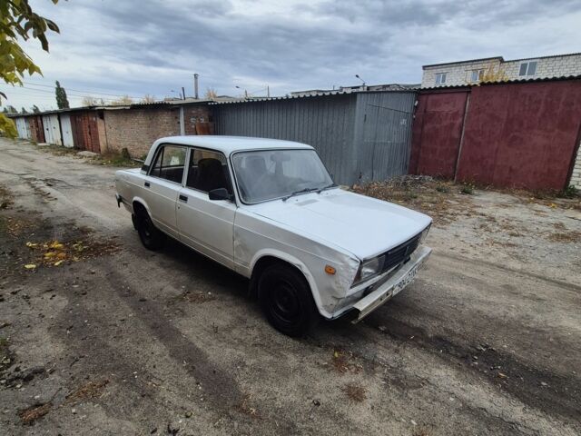 Білий ВАЗ 2105, об'ємом двигуна 1.2 л та пробігом 220 тис. км за 450 $, фото 1 на Automoto.ua