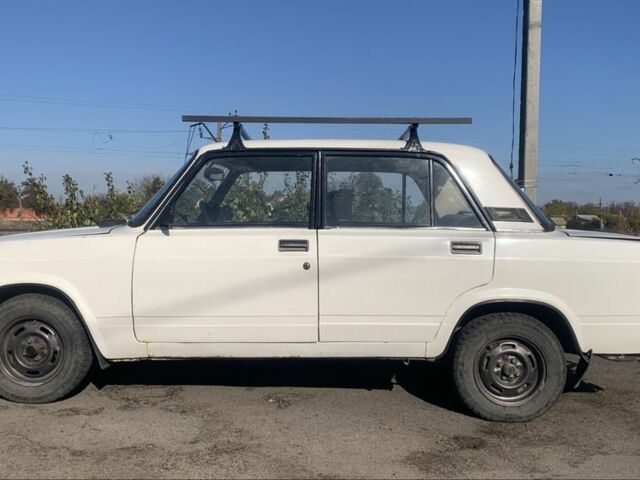 Белый ВАЗ 2105, объемом двигателя 1.5 л и пробегом 10 тыс. км за 550 $, фото 1 на Automoto.ua