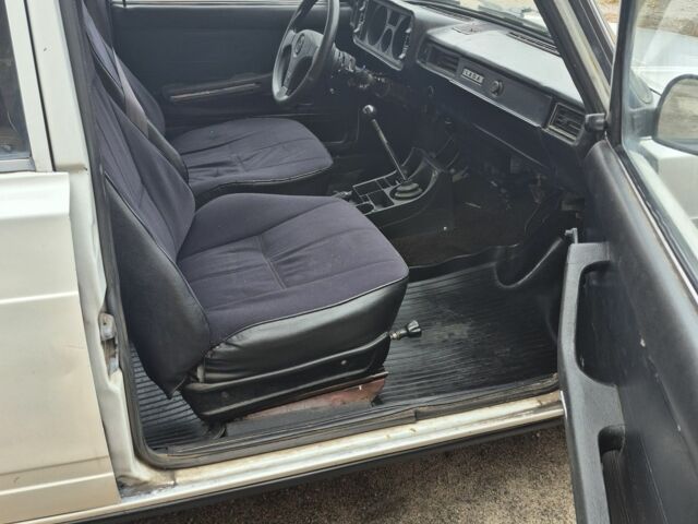 Білий ВАЗ 2105, об'ємом двигуна 1.2 л та пробігом 220 тис. км за 450 $, фото 5 на Automoto.ua