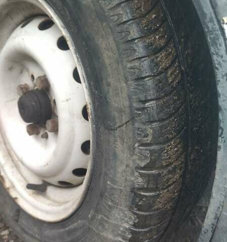 Белый ВАЗ 2105, объемом двигателя 1.3 л и пробегом 99 тыс. км за 555 $, фото 11 на Automoto.ua