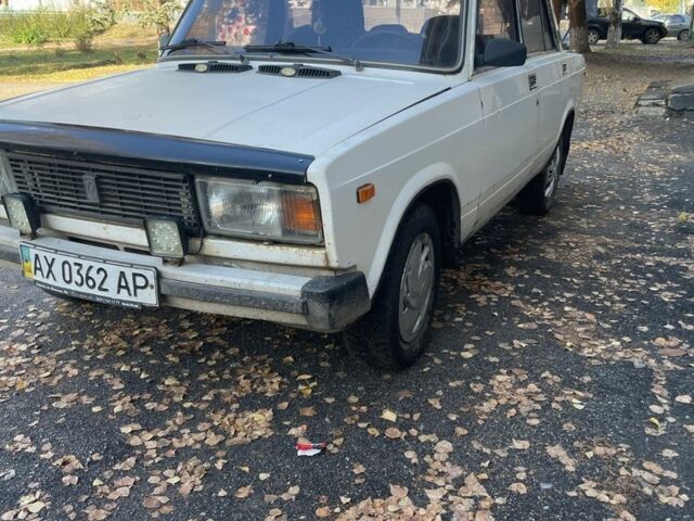 Белый ВАЗ 2105, объемом двигателя 1.5 л и пробегом 158 тыс. км за 523 $, фото 2 на Automoto.ua