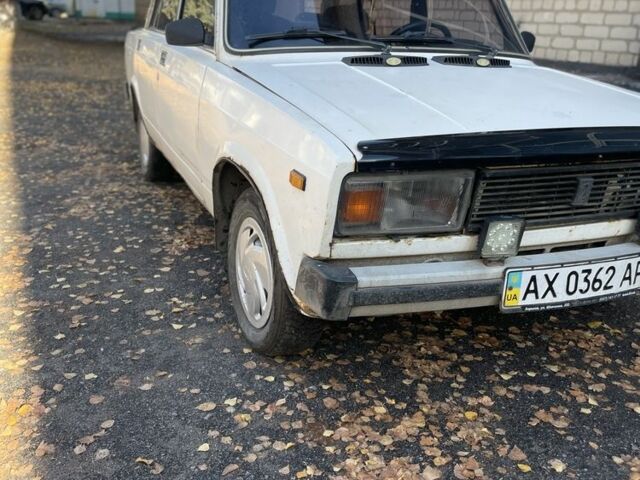 Белый ВАЗ 2105, объемом двигателя 1.5 л и пробегом 158 тыс. км за 523 $, фото 3 на Automoto.ua