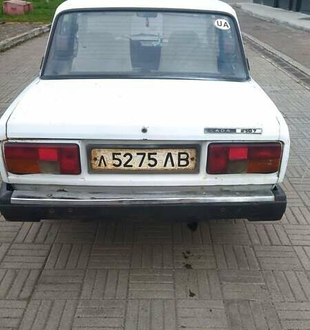 Белый ВАЗ 2105, объемом двигателя 1.3 л и пробегом 99 тыс. км за 555 $, фото 6 на Automoto.ua