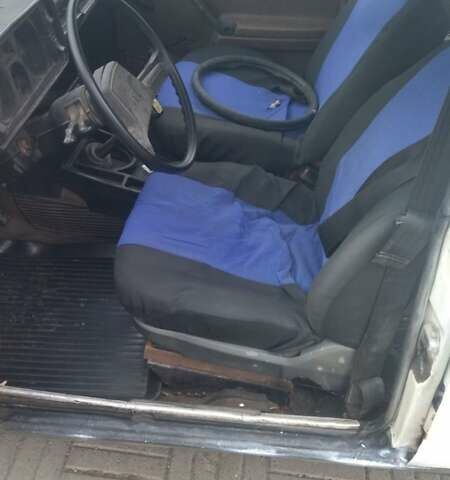 Белый ВАЗ 2105, объемом двигателя 1.3 л и пробегом 99 тыс. км за 555 $, фото 3 на Automoto.ua