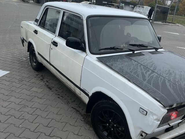 Белый ВАЗ 2105, объемом двигателя 2.5 л и пробегом 3 тыс. км за 477 $, фото 4 на Automoto.ua