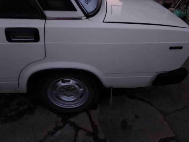 Белый ВАЗ 2105, объемом двигателя 1.3 л и пробегом 100 тыс. км за 730 $, фото 8 на Automoto.ua