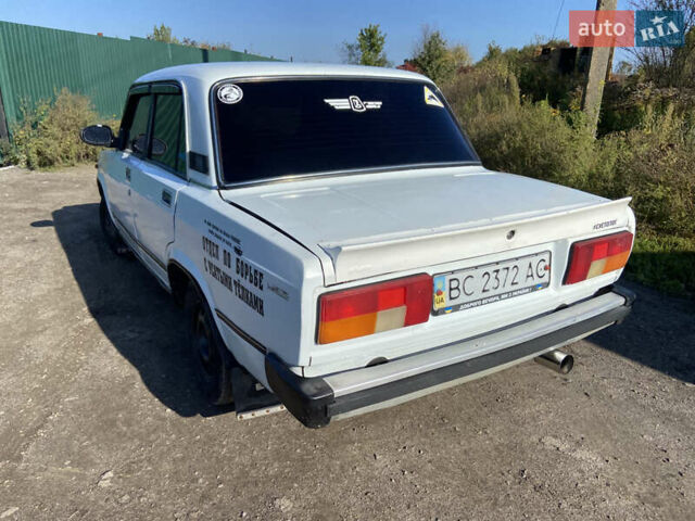Белый ВАЗ 2105, объемом двигателя 1.5 л и пробегом 300 тыс. км за 490 $, фото 14 на Automoto.ua