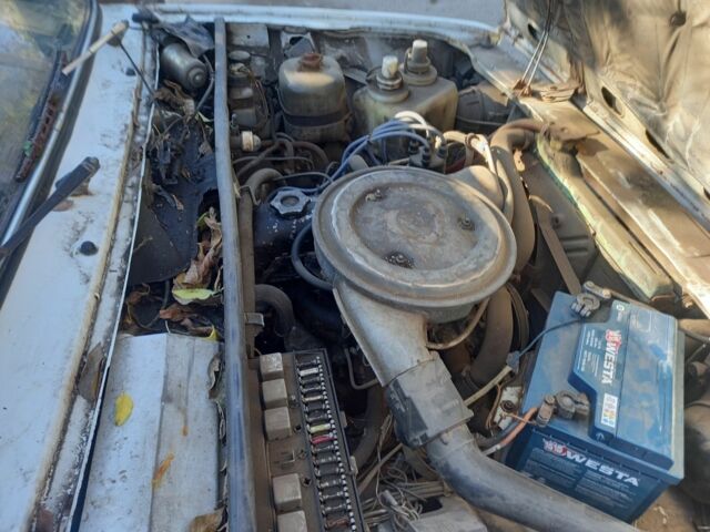 ВАЗ 2105 1990 в Голованевске на Automoto.ua Белый ВАЗ 2105, объемом двигателя 0 л и пробегом 40 тыс. км за 407 $, фото 5 на Automoto.ua