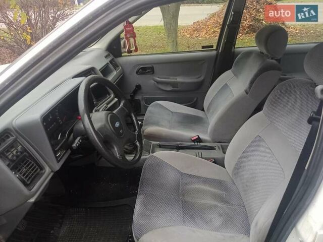 Белый ВАЗ 2105, объемом двигателя 2 л и пробегом 60 тыс. км за 1350 $, фото 21 на Automoto.ua