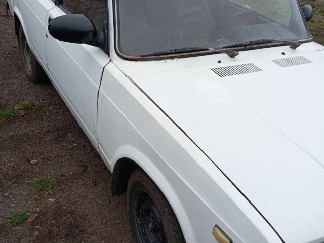 Білий ВАЗ 2105, об'ємом двигуна 1 л та пробігом 2 тис. км за 568 $, фото 1 на Automoto.ua