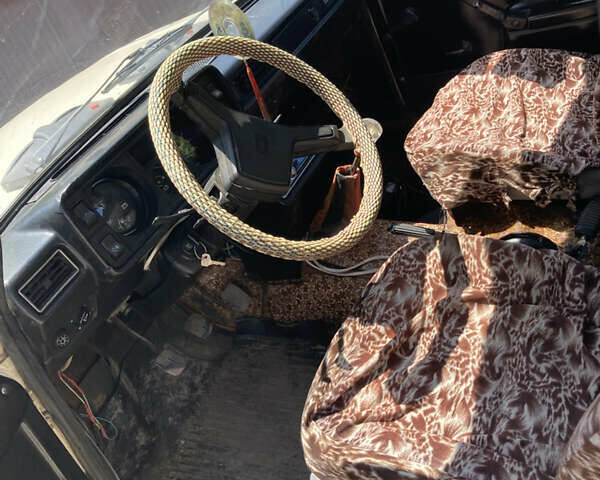 Белый ВАЗ 2105, объемом двигателя 1.3 л и пробегом 160 тыс. км за 1100 $, фото 12 на Automoto.ua