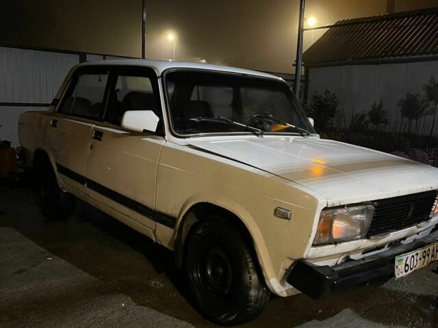 Белый ВАЗ 2105, объемом двигателя 2 л и пробегом 100 тыс. км за 332 $, фото 1 на Automoto.ua