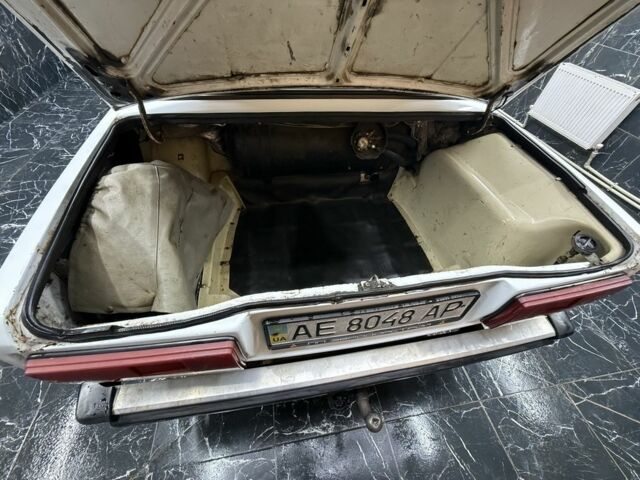 ВАЗ 2105 1990 в Соленом на Automoto.ua Белый ВАЗ 2105, объемом двигателя 1.5 л и пробегом 250 тыс. км за 1021 $, фото 2 на Automoto.ua