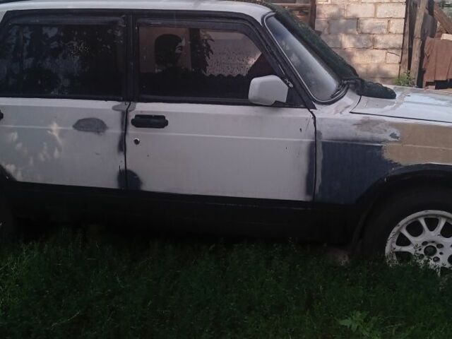 Білий ВАЗ 2105, об'ємом двигуна 0 л та пробігом 99 тис. км за 475 $, фото 1 на Automoto.ua