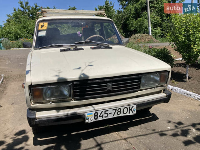 Белый ВАЗ 2105, объемом двигателя 1.3 л и пробегом 160 тыс. км за 1100 $, фото 1 на Automoto.ua