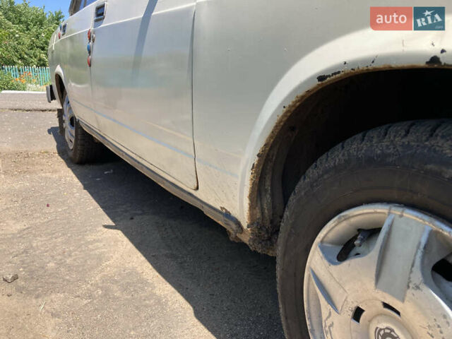 Белый ВАЗ 2105, объемом двигателя 1.3 л и пробегом 160 тыс. км за 1100 $, фото 7 на Automoto.ua