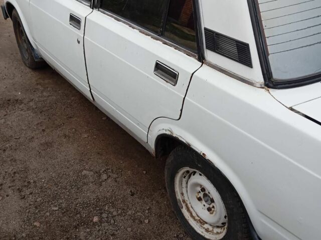 Білий ВАЗ 2105, об'ємом двигуна 1 л та пробігом 2 тис. км за 568 $, фото 3 на Automoto.ua