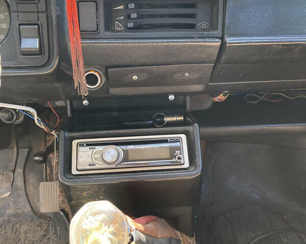 Белый ВАЗ 2105, объемом двигателя 1.3 л и пробегом 160 тыс. км за 1100 $, фото 10 на Automoto.ua