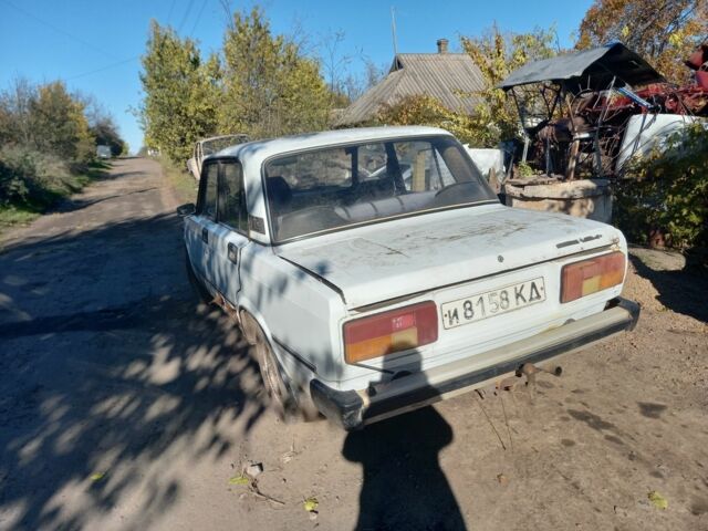 ВАЗ 2105 1990 в Голованевске на Automoto.ua Белый ВАЗ 2105, объемом двигателя 0 л и пробегом 40 тыс. км за 407 $, фото 4 на Automoto.ua