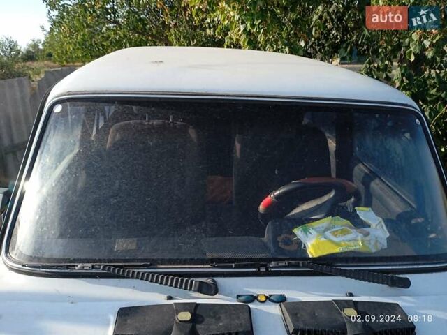 Белый ВАЗ 2105, объемом двигателя 1.1 л и пробегом 150 тыс. км за 384 $, фото 1 на Automoto.ua