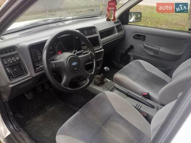 Белый ВАЗ 2105, объемом двигателя 2 л и пробегом 60 тыс. км за 1350 $, фото 22 на Automoto.ua