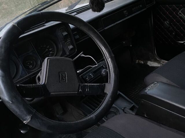 Белый ВАЗ 2105, объемом двигателя 1.5 л и пробегом 200 тыс. км за 532 $, фото 7 на Automoto.ua