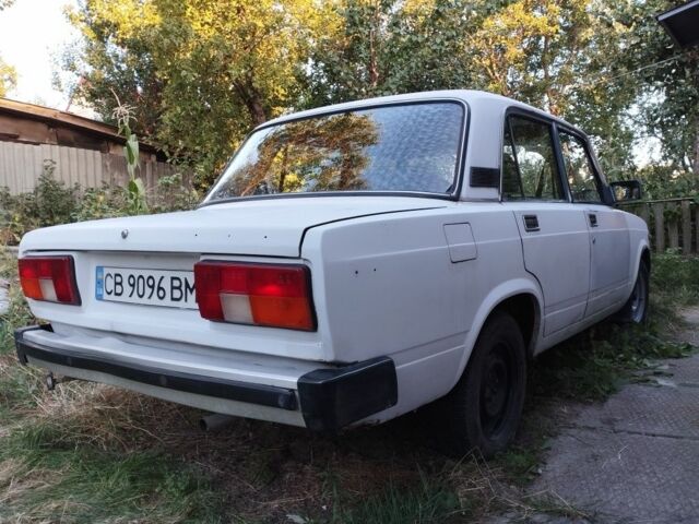 Белый ВАЗ 2105, объемом двигателя 1.3 л и пробегом 74 тыс. км за 713 $, фото 3 на Automoto.ua