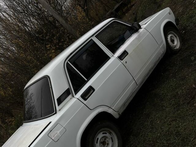 Білий ВАЗ 2105, об'ємом двигуна 0 л та пробігом 10 тис. км за 584 $, фото 4 на Automoto.ua