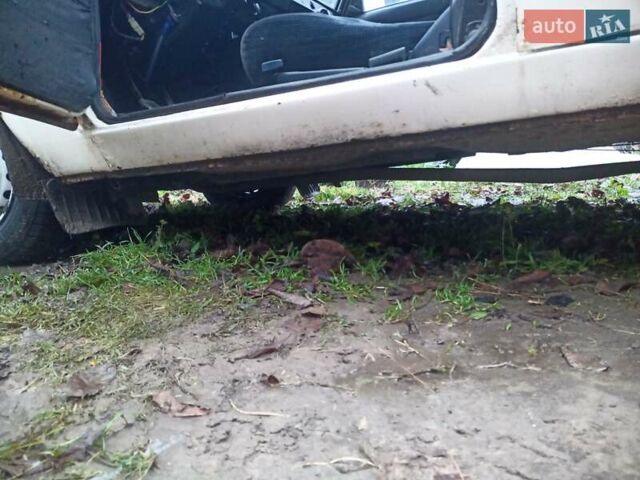 Білий ВАЗ 2105, об'ємом двигуна 0 л та пробігом 190 тис. км за 850 $, фото 7 на Automoto.ua