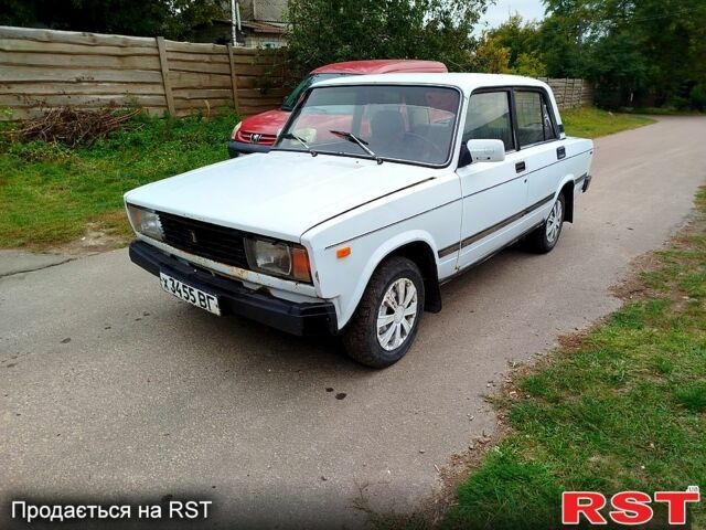 Белый ВАЗ 2105, объемом двигателя 1.3 л и пробегом 0 тыс. км за 500 $, фото 1 на Automoto.ua